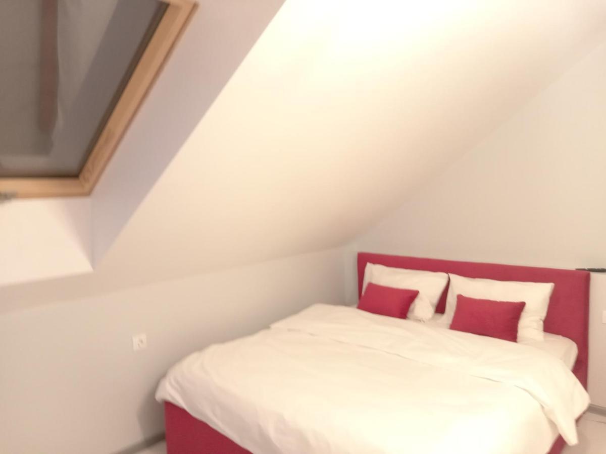 39 Apart Hotel Lviv Luaran gambar