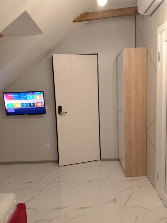 39 Apart Hotel Lviv Luaran gambar