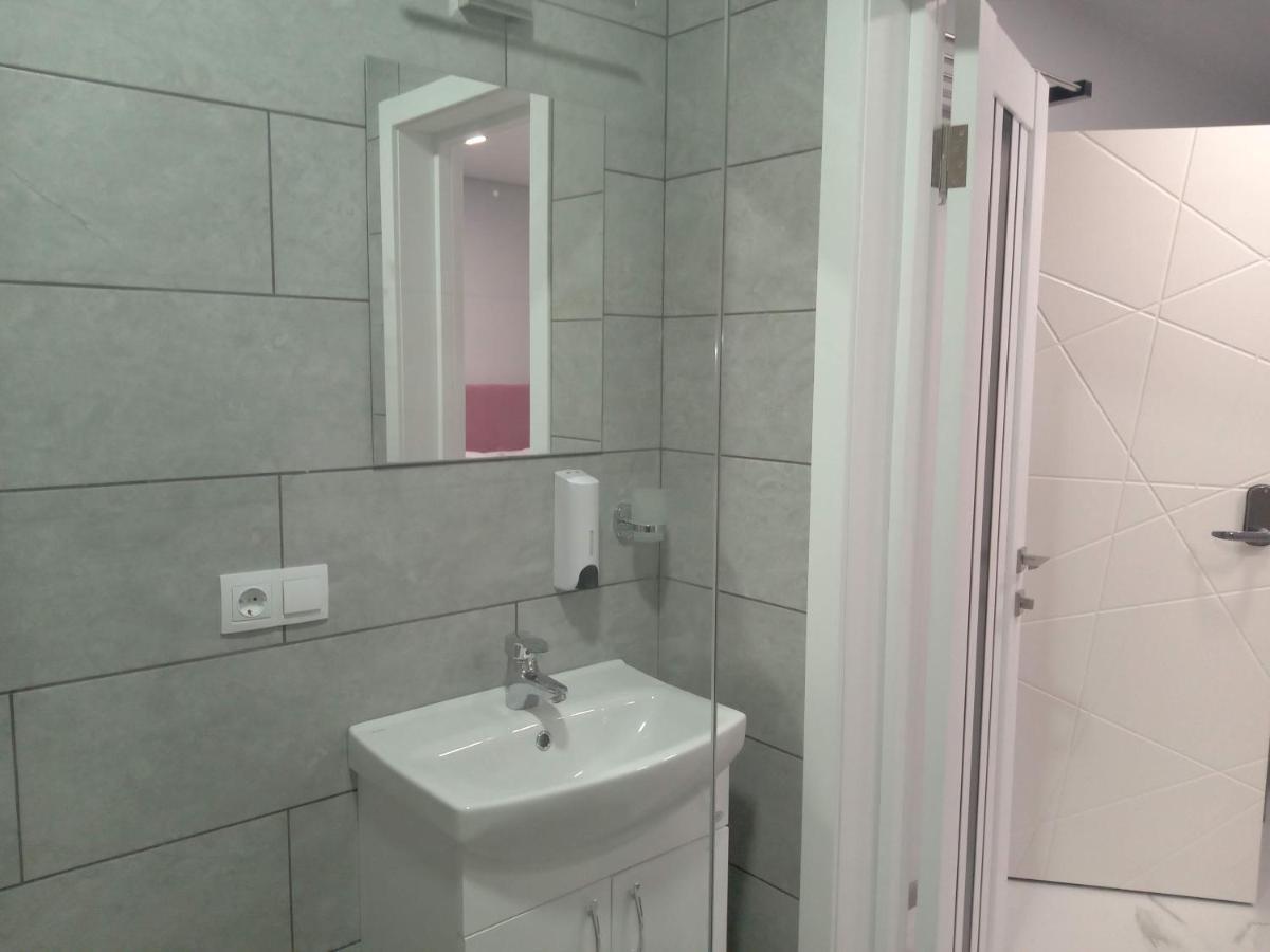 39 Apart Hotel Lviv Luaran gambar